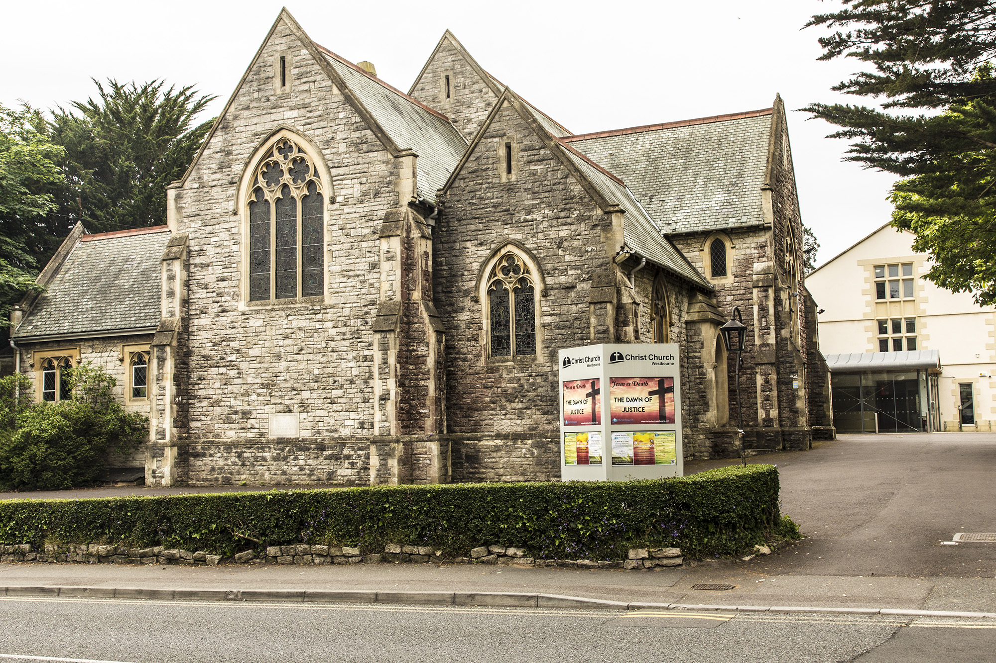 Christ Church, Alumhurst Road